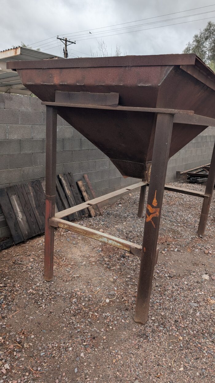 Transfer Hopper 4' x 9' - Image 5