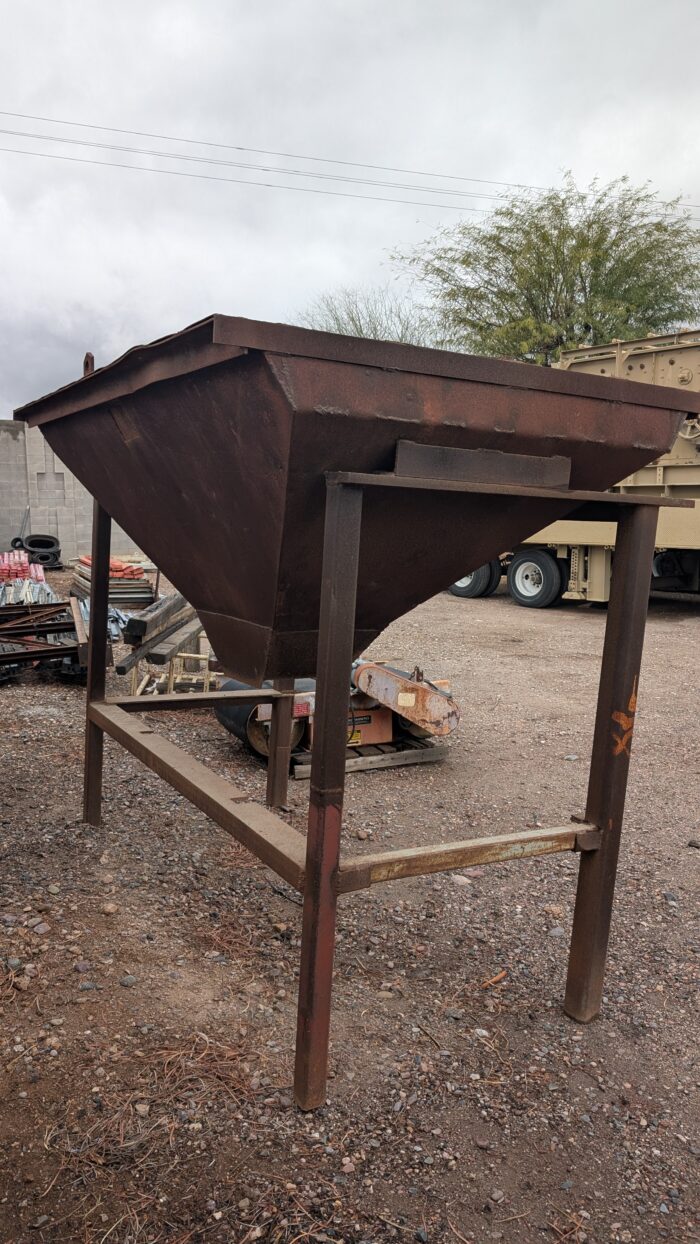 Transfer Hopper 4' x 9' - Image 2
