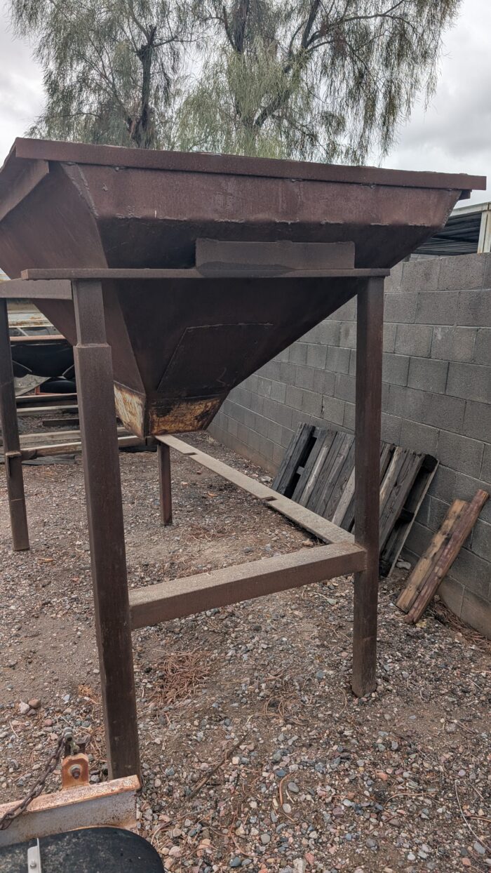 Transfer Hopper 4' x 9' - Image 4
